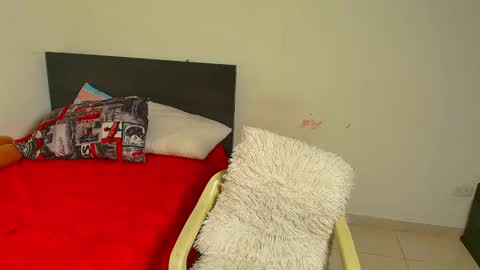 Snapshot of vaalerii_cutee chatting on 11.12.25 valeri and markk online show from 11.12.25