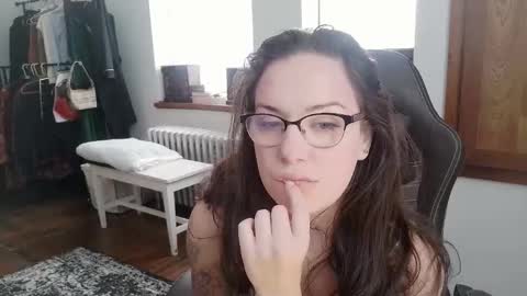 vagelicious online show from 12.20.25