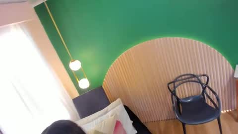 Snapshot of vailoetharris chatting on 05.26.26 Vaiolet Harris online show from 05.26.26