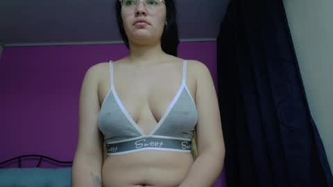 Snapshot of vainilla_cam chatting on 06.05.26 Vainilla online show from 06.05.26