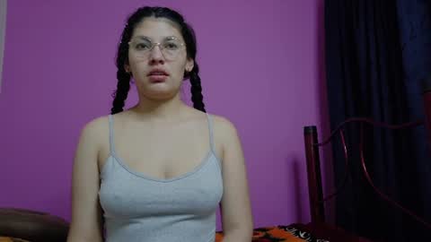 Snapshot of vainilla_cam chatting on 06.23.26 Vainilla online show from 06.23.26