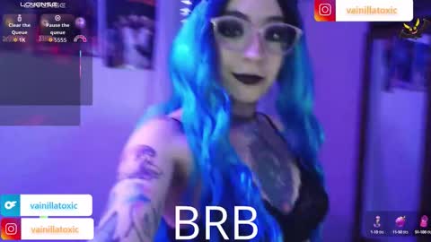 Snapshot of vainilla_l chatting on 02.25.26 Vainilla Independent model online show from 02.25.26