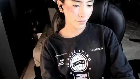 Snapshot of vaiolethsan chatting on 01.31.26 Vaioleth online show from 01.31.26