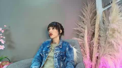 V A I O L E T T  S M I T H online show from 02.04.26