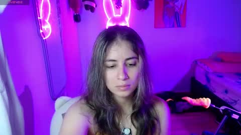 Snapshot of val_angelll chatting on 06.12.26 valentina online show from 06.12.26