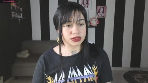 Snapshot of val_bardot1 chatting on 01.16.25 first of all... who are u online show from 01.16.25