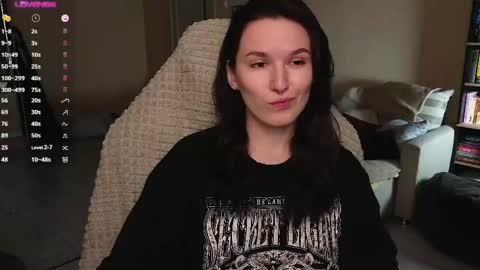 Snapshot of val_manson chatting on 05.29.26 Val online show from 05.29.26