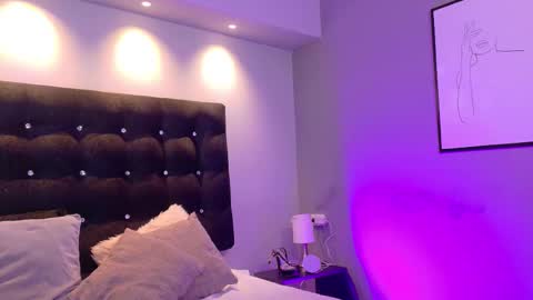 Valen Scott online show from 09.20.25