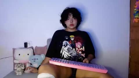 Snapshot of valenbeauty chatting on 05.26.26 valenbeauty online show from 05.26.26