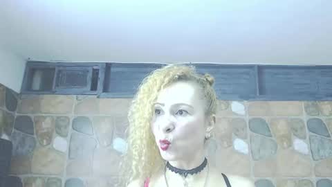 Snapshot of valenciajaqueline45 chatting on 05.09.26 Katyy Love online show from 05.09.26