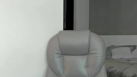 Angela online show from 02.21.25