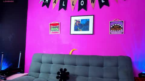 valentina milan online show from 10.22.25