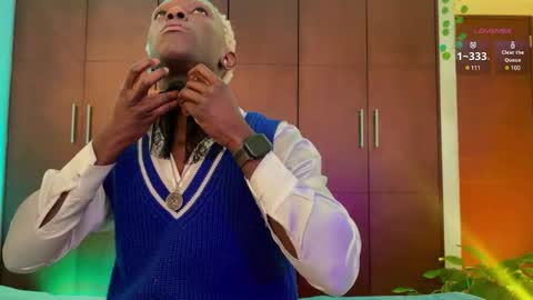 Snapshot of valent1nn chatting on 12.25.24 Valentin independent Cam Boy online show from 12.25.24