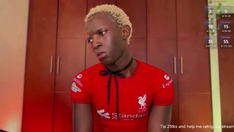 Snapshot of valent1nn chatting on 01.10.25 Valentin independent Cam Boy online show from 01.10.25