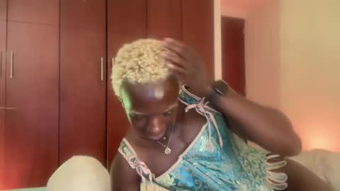 Snapshot of valent1nn chatting on 02.09.25 Valentin independent Cam Boy online show from 02.09.25