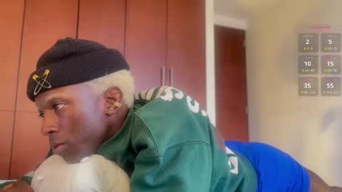 Snapshot of valent1nn chatting on 02.25.25 Valentin independent Cam Boy online show from 02.25.25