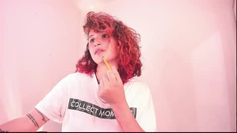 Snapshot of valent_27 chatting on 02.25.25 Valentina online show from 02.25.25