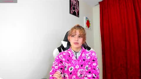 Snapshot of valent_27 chatting on 09.09.25 Valentina online show from 09.09.25