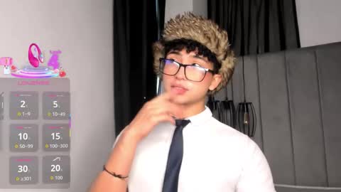 Valentin0 online show from 10.27.25