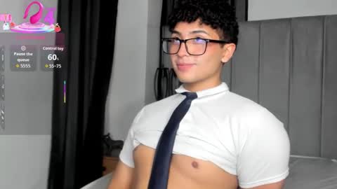 Valentin0 online show from 10.30.25