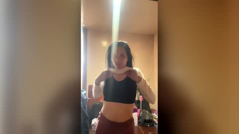 Snapshot of valentina376456 chatting on 02.22.26 Julieta-2012 online show from 02.22.26