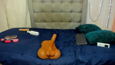 Valentina online show from 02.11.25