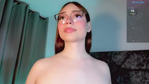 Snapshot of valentina_alba chatting on 05.29.26 Valentina online show from 05.29.26