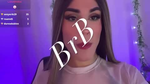 Snapshot of valentina_gaviria_ chatting on 12.23.24 VALENTINA GAVIRIA online show from 12.23.24