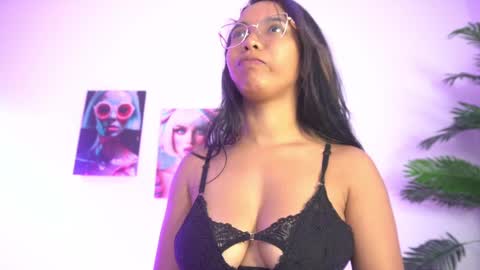 VALENTINA online show from 09.09.25