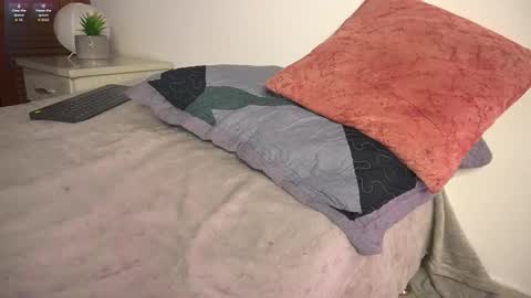 VALENTINA online show from 11.13.25