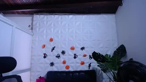 Valentina  online show from 10.07.25