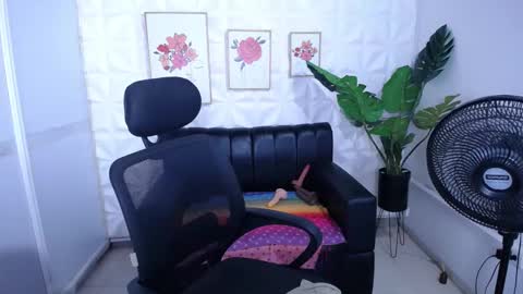 Valentina  online show from 10.31.25