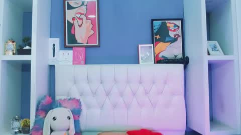 Snapshot of valentina_princess_ chatting on 02.23.25 valentina_princess_ online show from 02.23.25