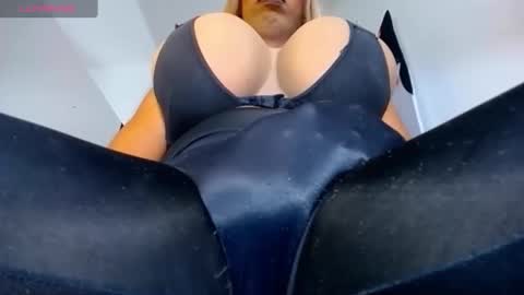 valentinabigcock23 online show from 10.22.25