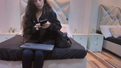 Snapshot of valentinasu_ chatting on 06.01.26 VALENTINA online show from 06.01.26