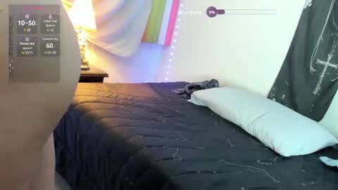 Snapshot of valentinax_love chatting on 06.25.26 Valentina online show from 06.25.26