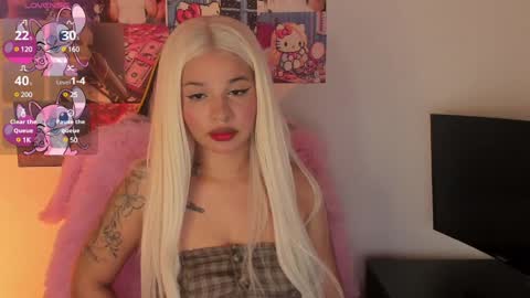 Danielle  Please help me to reach 300 thumbs up online show from 02.06.25