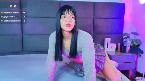 valentino moon online show from 12.23.25