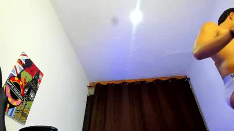 Snapshot of valentino_moura_ chatting on 03.12.25 VALENTINO MOURA online show from 03.12.25