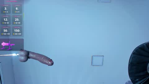 Snapshot of valentinomoreti chatting on 11.15.25 Valentino online show from 11.15.25