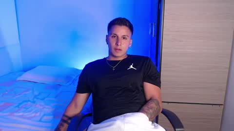 VALENTINO online show from 03.16.26