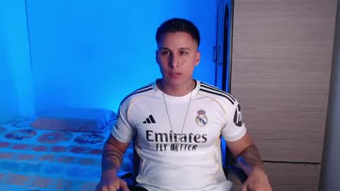 VALENTINO online show from 04.09.26