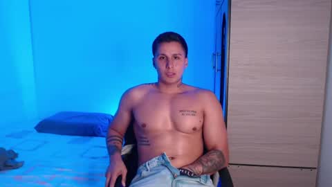 Snapshot of valentinosex_1 chatting on 06.22.26 VALENTINO online show from 06.22.26