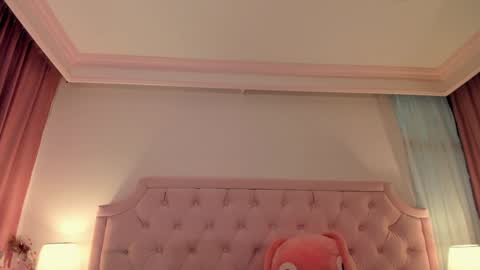 Vale Toro  online show from 01.08.25