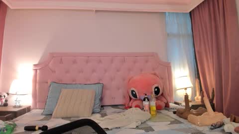 Vale Toro  online show from 10.29.25