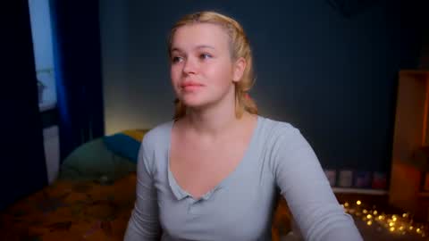 Snapshot of valeri______ chatting on 07.17.26 valeri______ online show from 07.17.26