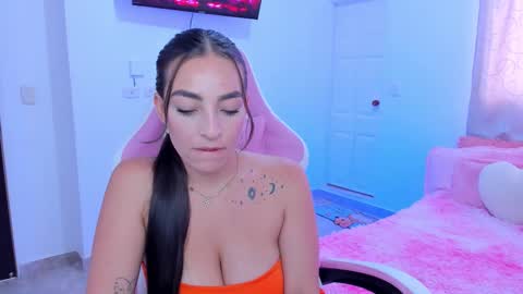 Tatiana Lopez online show from 11.25.25