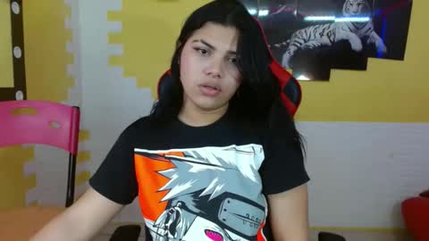 valeri_harpers4 online show from 02.26.25