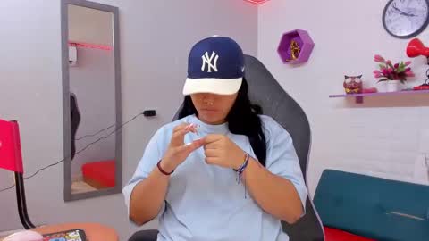 valeri_harpers4 online show from 09.30.25