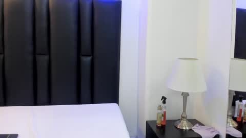 Snapshot of valeri_tafur chatting on 01.10.25 valeri_tafur online show from 01.10.25